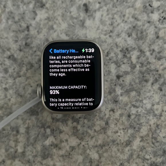 Apple Watch Series 7 + Cellular data
